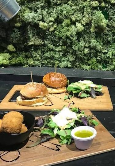 Le restaurant - Le Rendez-Vous Aixois - Cours Mirabeau Aix-En-Provence - Bon restaurant Aix-en-Provence